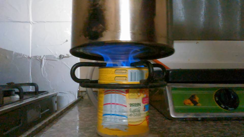 Nido can biogas stove in Farkha, May 2016